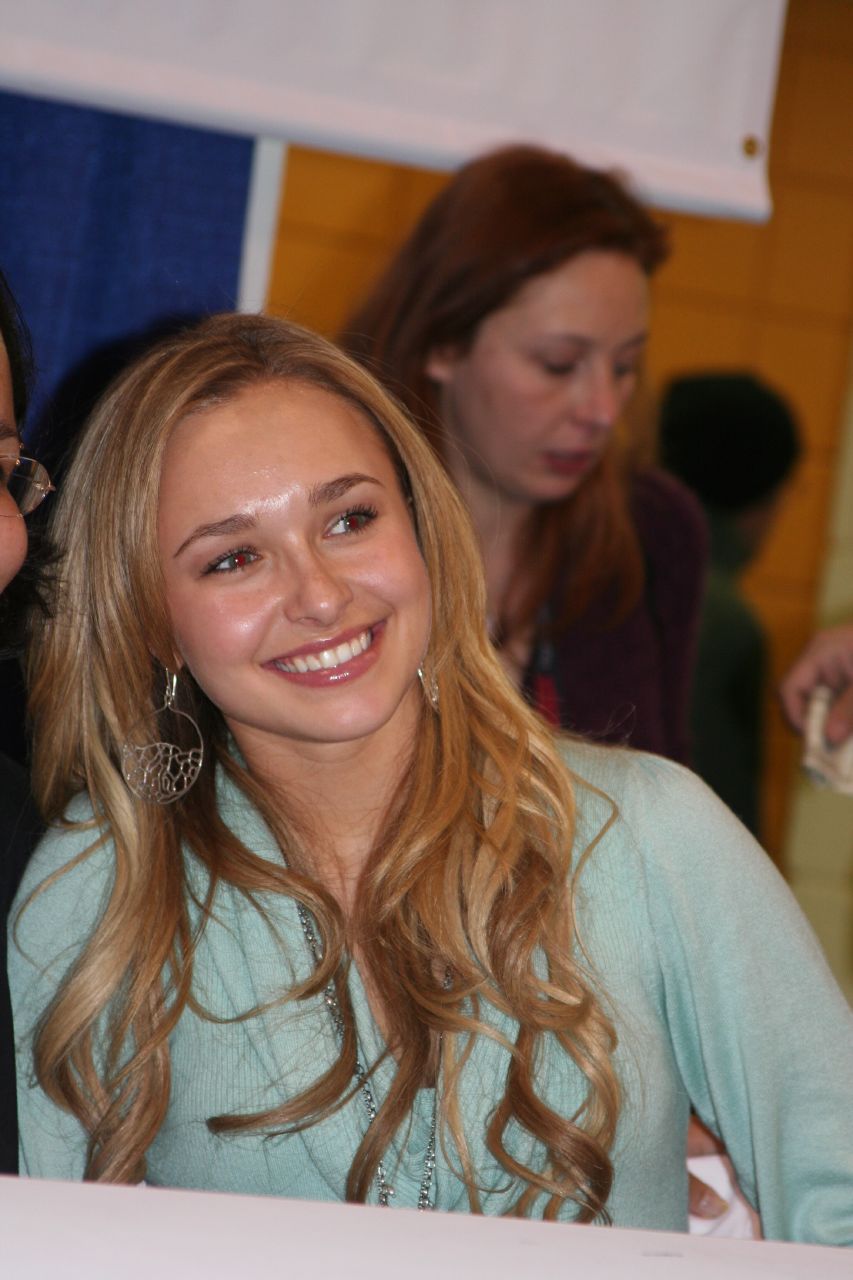 Hayden Panettiere at Comic-Con during Heroes